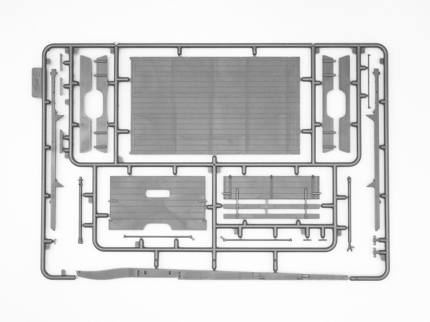 203 - ICM - 35408 - Ford-Werke G 917 T Truppenluftschutzwagen - sprue