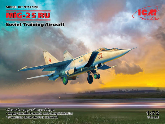 010 - ICM - 72176 - Mikoyan-Gurevich MiG-25RU Foxbat C - primary image