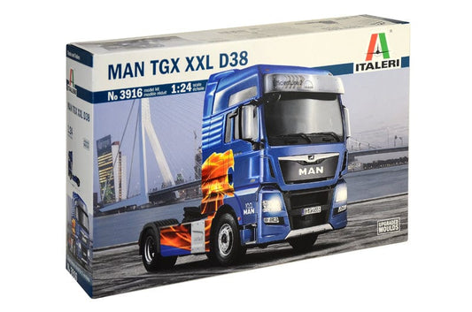 010 - Italeri - 3916 - MAN TGX XXL D38 - primary image