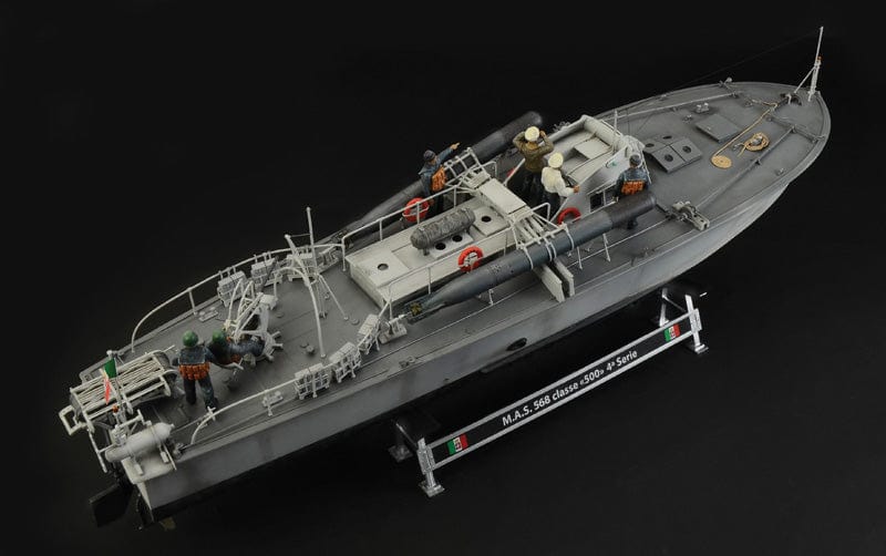 701 - Italeri - 5626 - MAS 563/568 with Crew - painted model