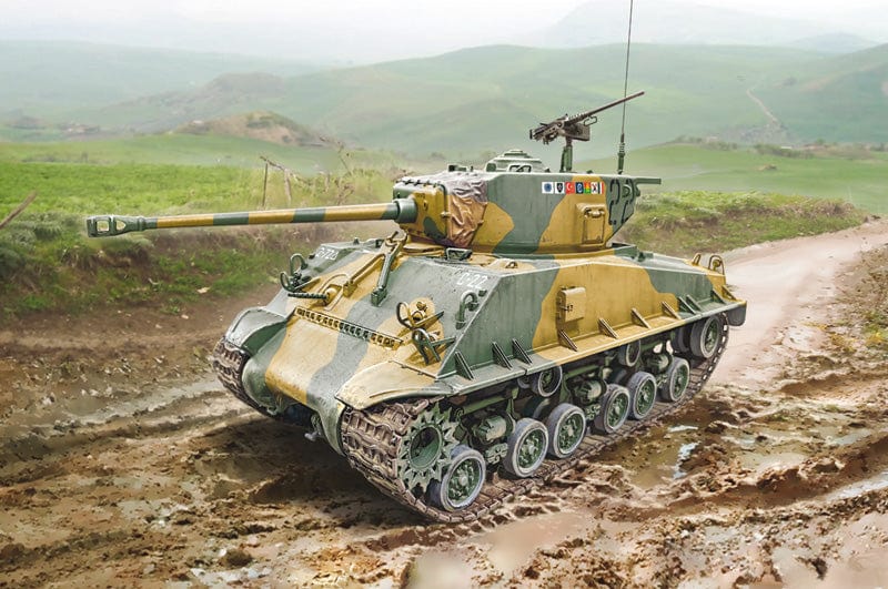 150 - Italeri - 6586 - M4A3E8 Sherman (Korean War) - box art