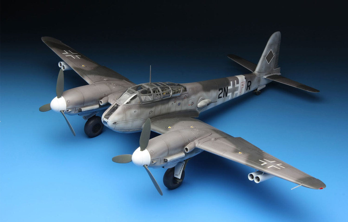 700 - Meng Model - LS-003 - Messerschmitt Me 410 A-1 - painted model