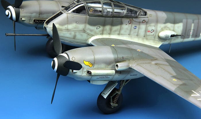 704 - Meng Model - LS-004 - Messerschmitt Me 410 B-2/U2/R4 - painted model
