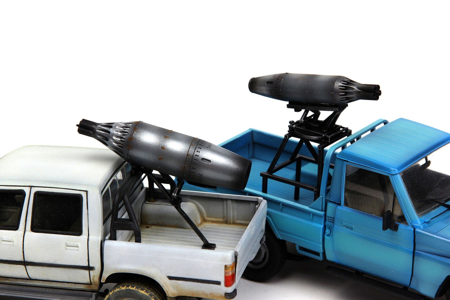 700 - Meng Model - SPS-034 - Pick-up Mounted Rocket Pods - painted model