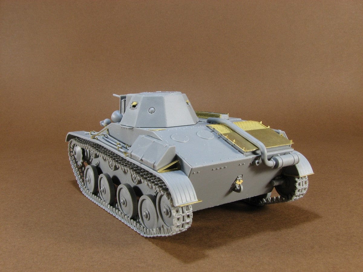 605 -  - unpainted model