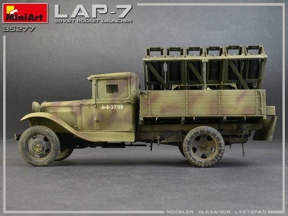 701 - Miniart - 35277 - GAZ-AA LAP-7 - painted model