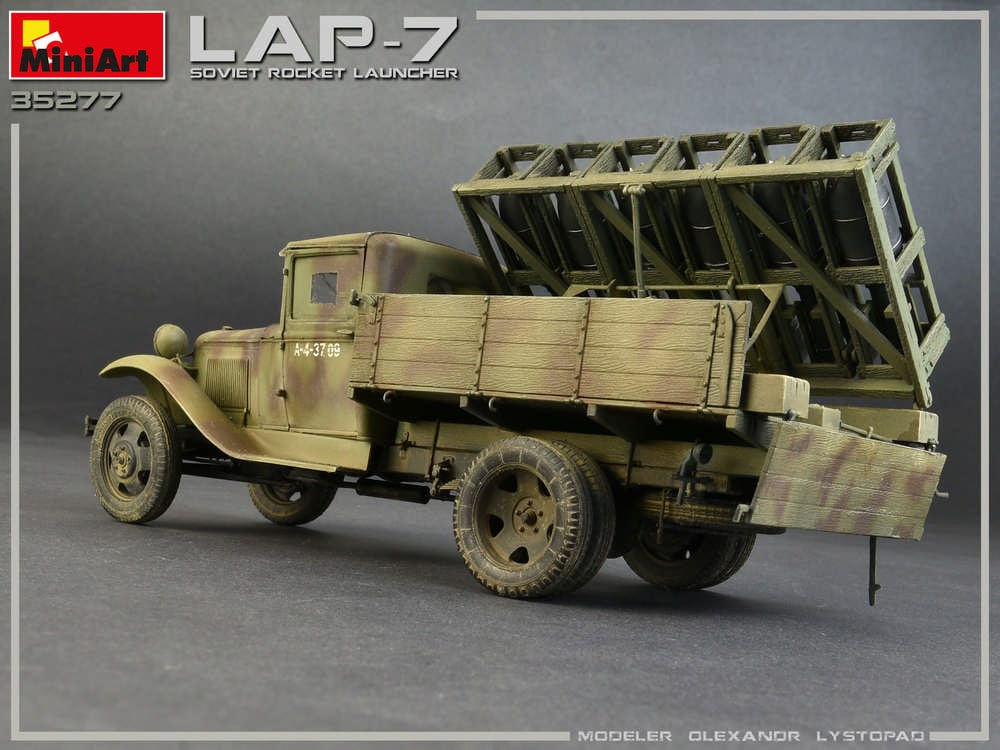 705 - Miniart - 35277 - GAZ-AA LAP-7 - painted model