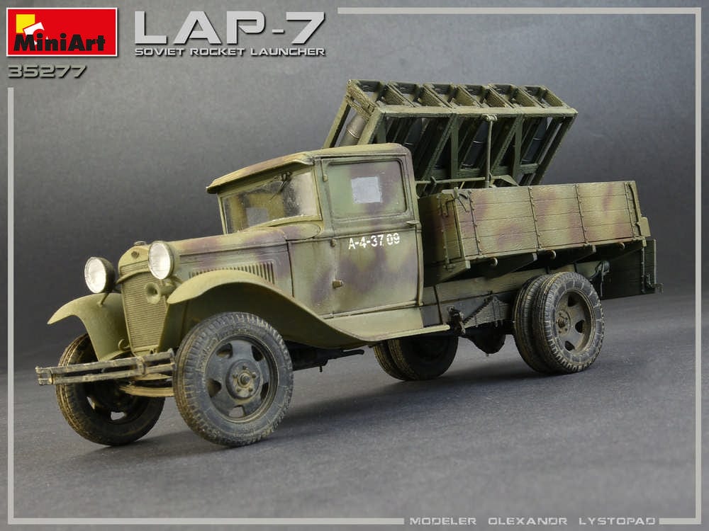706 - Miniart - 35277 - GAZ-AA LAP-7 - painted model