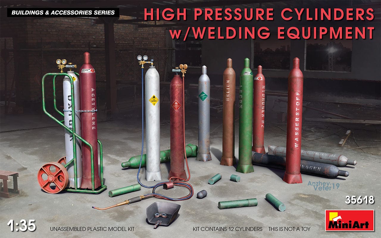010 - Miniart - 35618 - High Pressure Cylinders with Welding Equipment - primary image