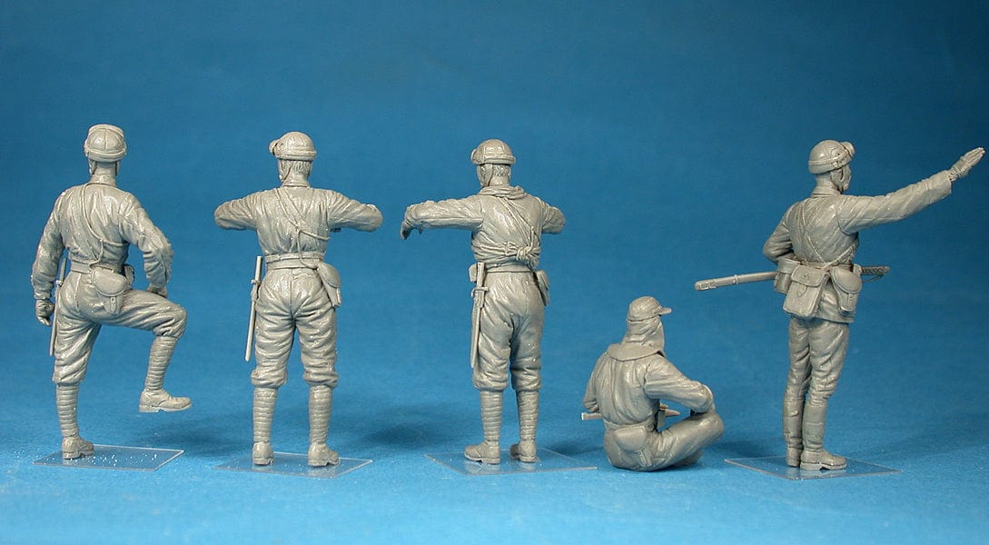 601 - Miniart - 35128 - Japanese Tank Crew - unpainted model