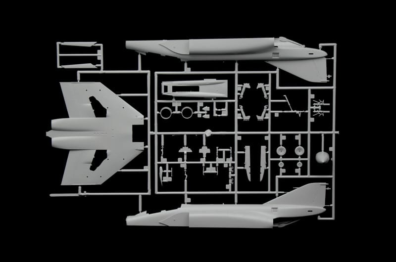 Italeri - 1477 - McDonnell Douglas RF-4C/E Phantom II - sprue