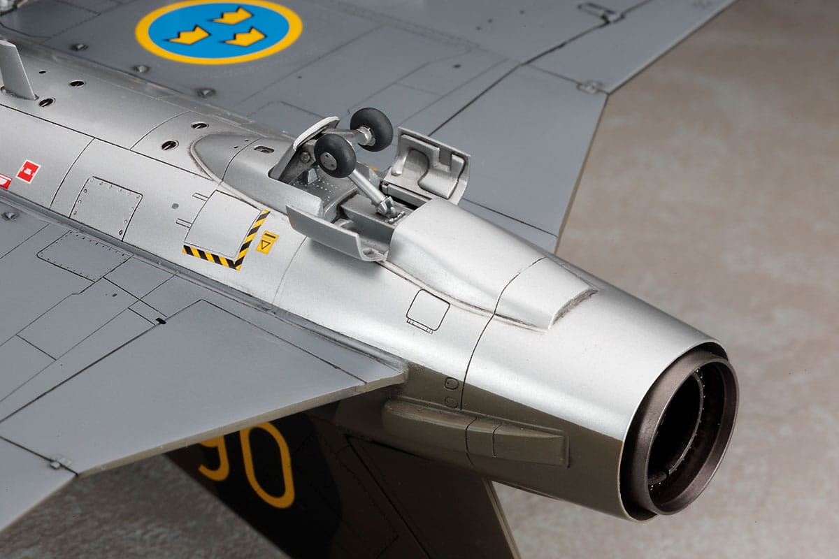 701 - Hasegawa - PT41 - Saab J 35F2/J Draken - painted model