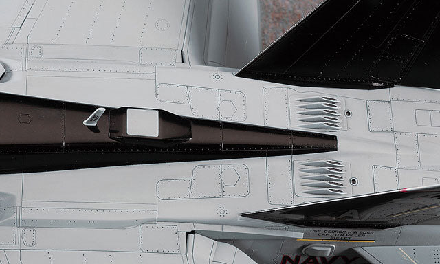 704 - Hasegawa - PT52 - Boeing EA-18G Growler - painted model