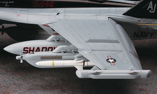 702 - Hasegawa - PT52 - Boeing EA-18G Growler - painted model