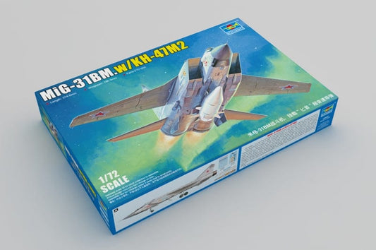 010 - Trumpeter - 01697 - Mikoyan MiG-31B/BM Foxhound with KH-47M2 - primary image