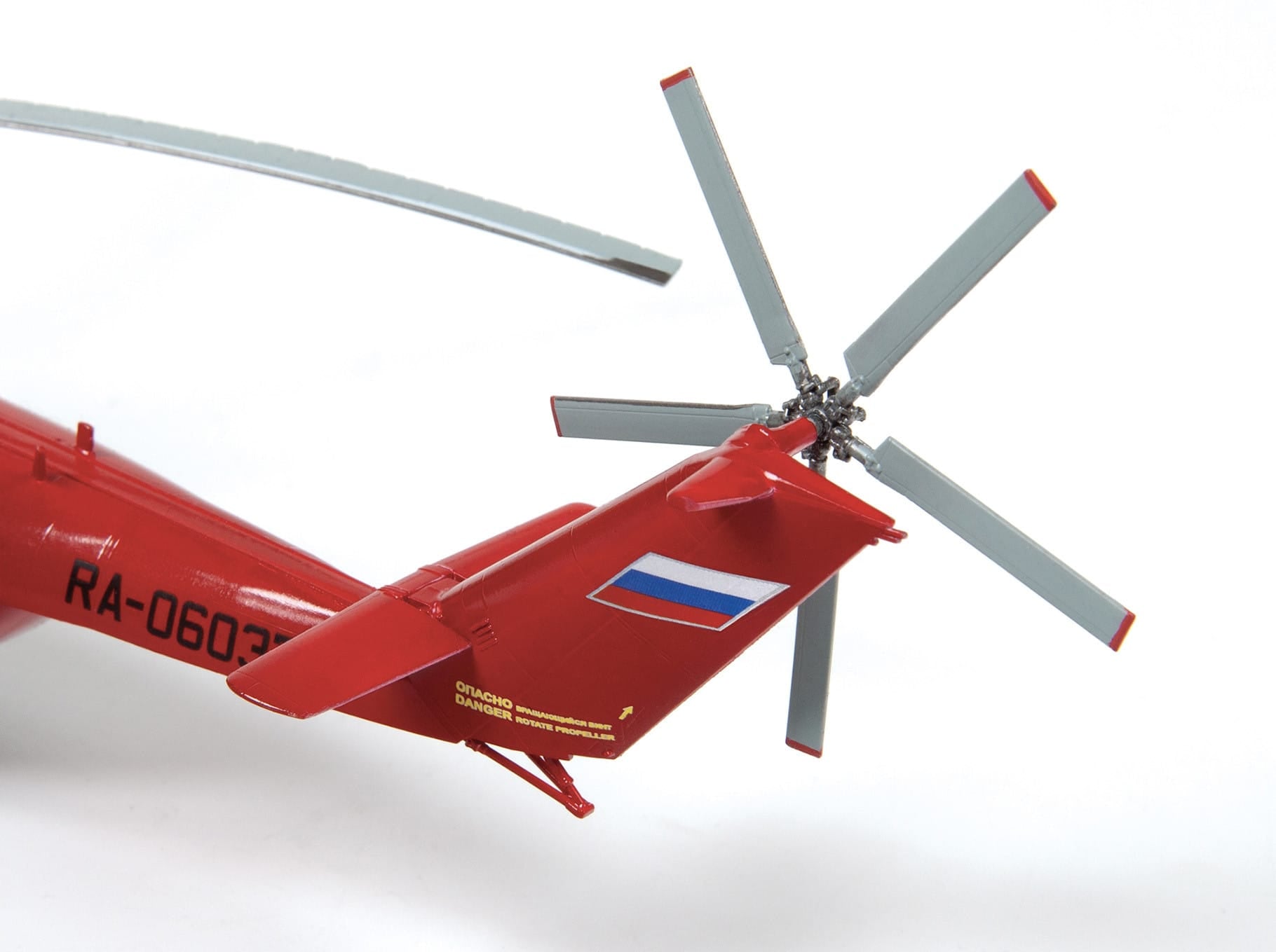 Zvezda - 7054 - Mil Mi-26 Halo - painted model